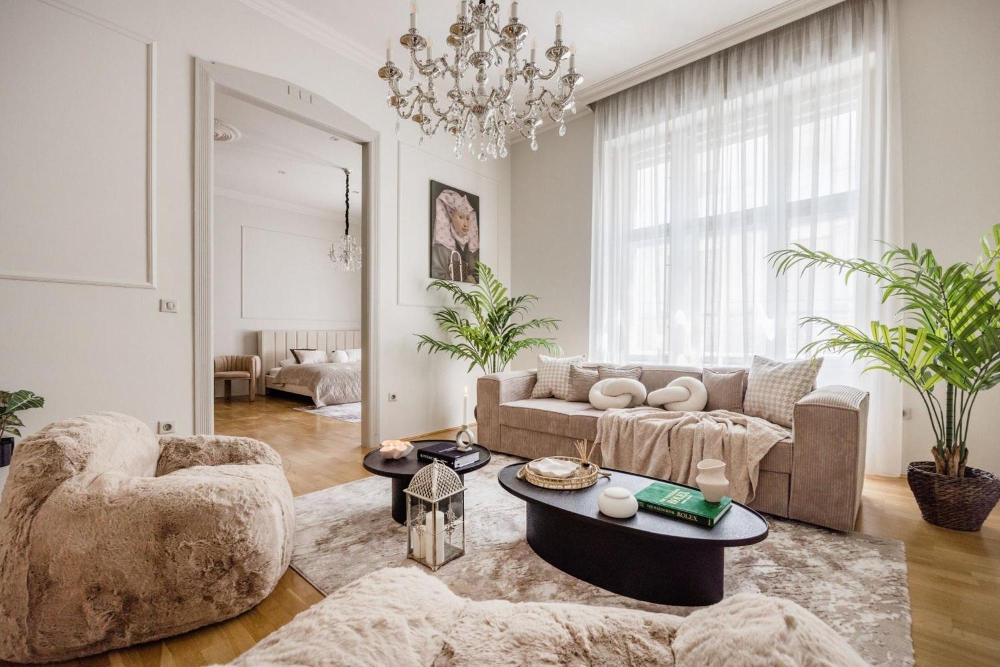 Timeless Elegant Apartment By Opera House Budapest Extérieur photo